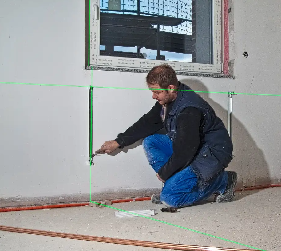 Stabila LAX 60 G Cross Line Laser Kit in use 4