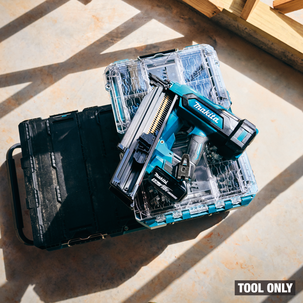 Makita XNB03Z 18V LXT Brushless 21-Degree Full Round Head Framing Nailer and case jobsite