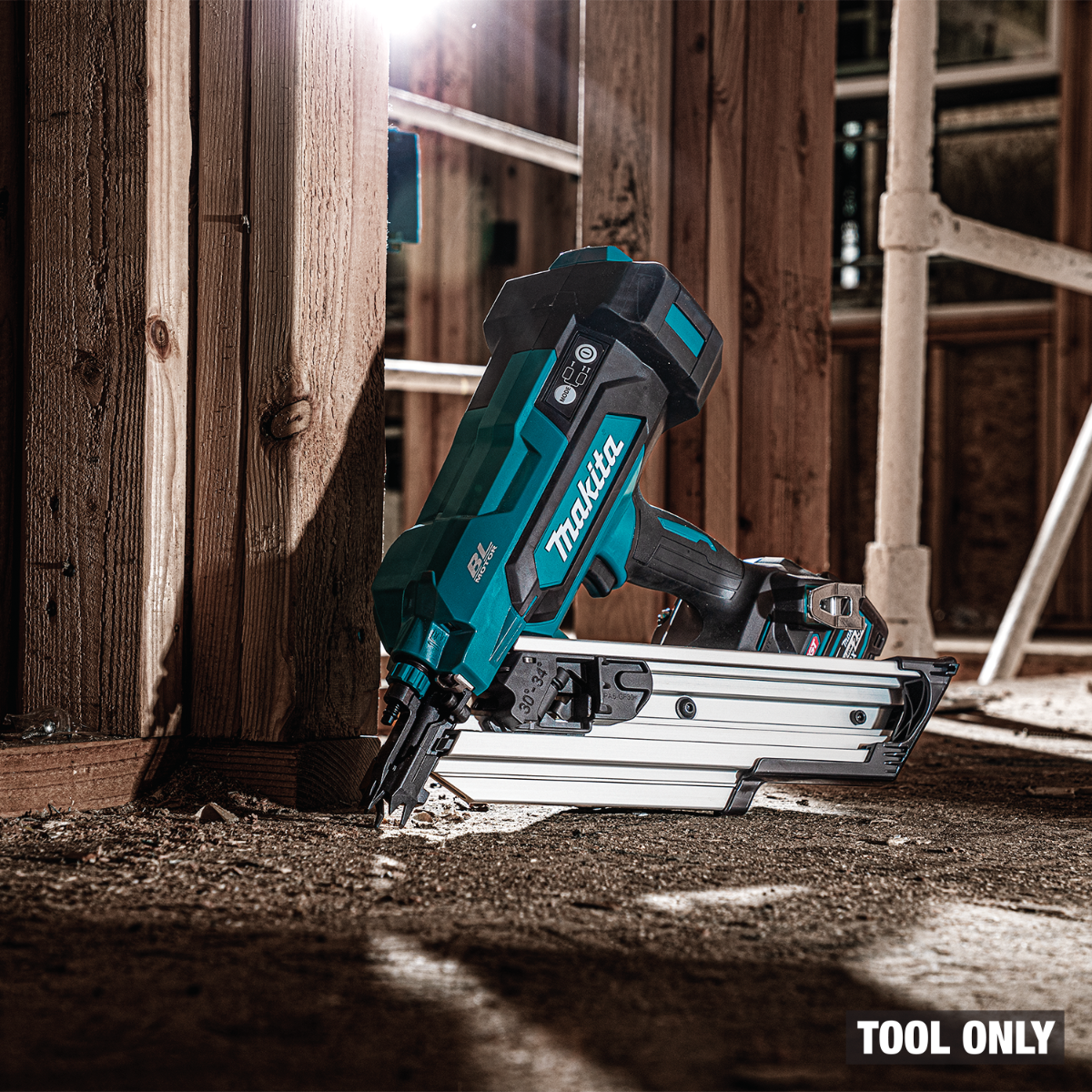 Makita GNB01Z 40V Max XGT Brushless 30-Degree Clipped Head Framing Nail Gun