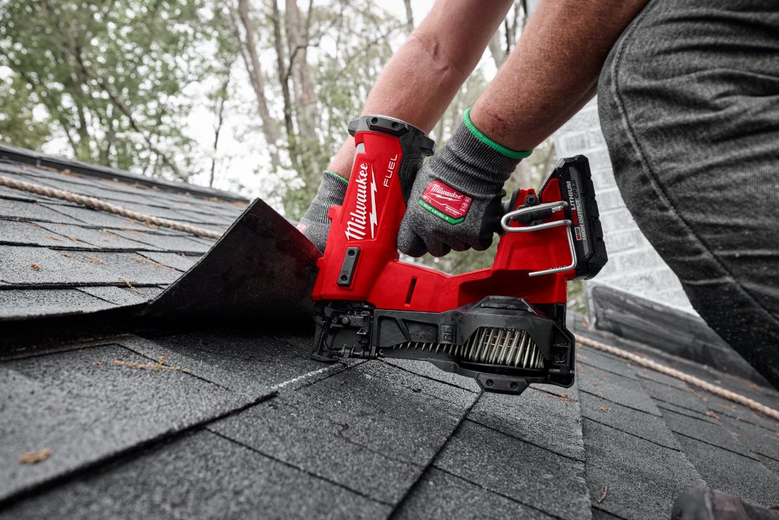 Milwaukee 2909-20 M18 Fuel Coil Roofing Nailer for professional roofer