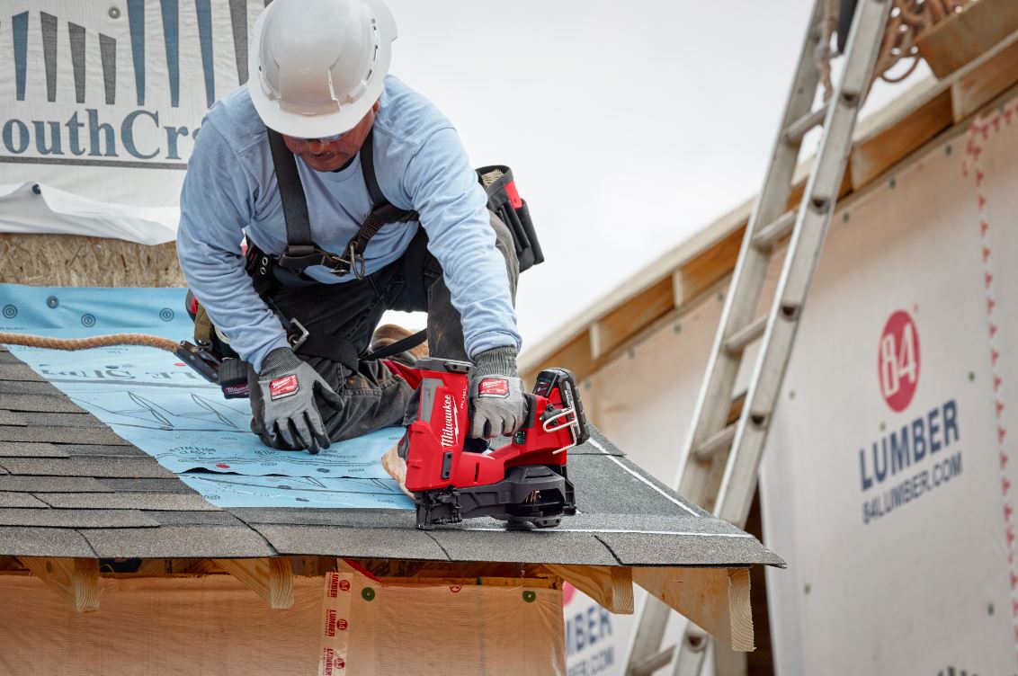 Milwaukee 2909-20 M18 Fuel Coil Roofing Nailer in use roofing professional