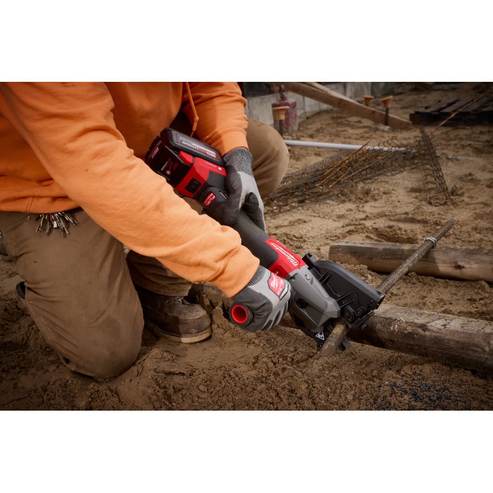 Milwaukee 48-40-4064 #10 (1-1/4") Rebar Cutting Blade in use