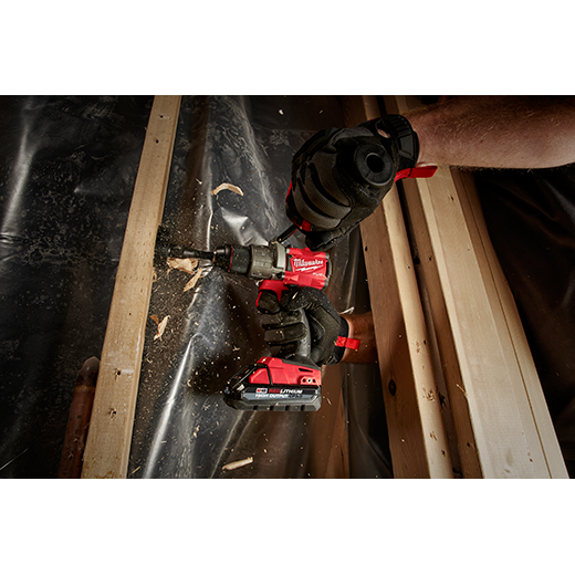 Milwaukee 48-11-1835 M18 REDLITHIUM High Output CP3.0 Battery in use