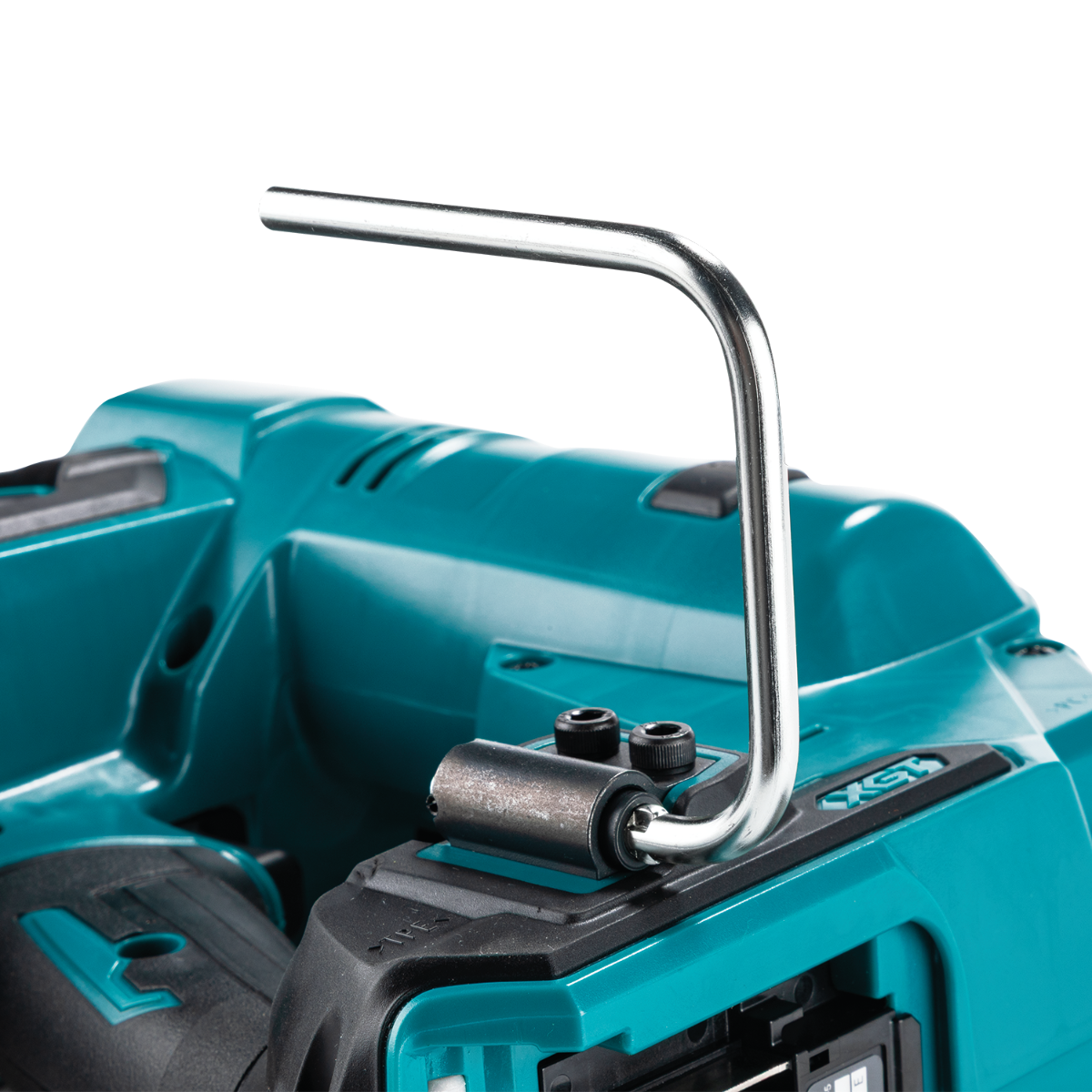 Makita GNB01Z 40V Max XGT Brushless 30-Degree Clipped Head Framing Nailer rafter hook open