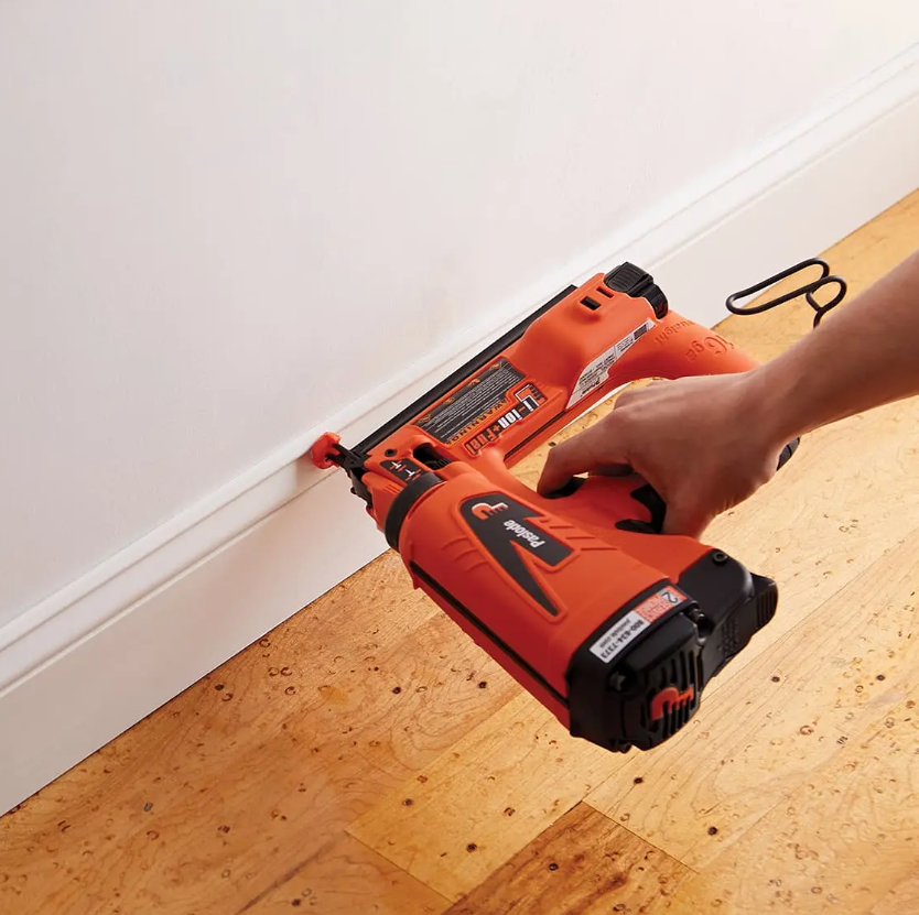 Paslode IM250S-Li Straight Li-Ion Cordless Finish Nailer in use pro contractor