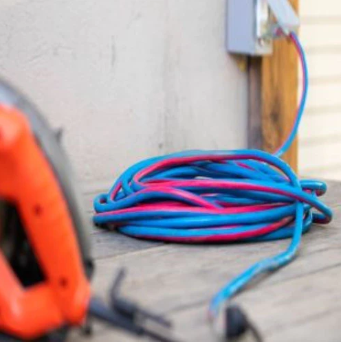 Voltec 99050 12/3 Gauge 50' Extreme All-Weather Extension Cord in use
