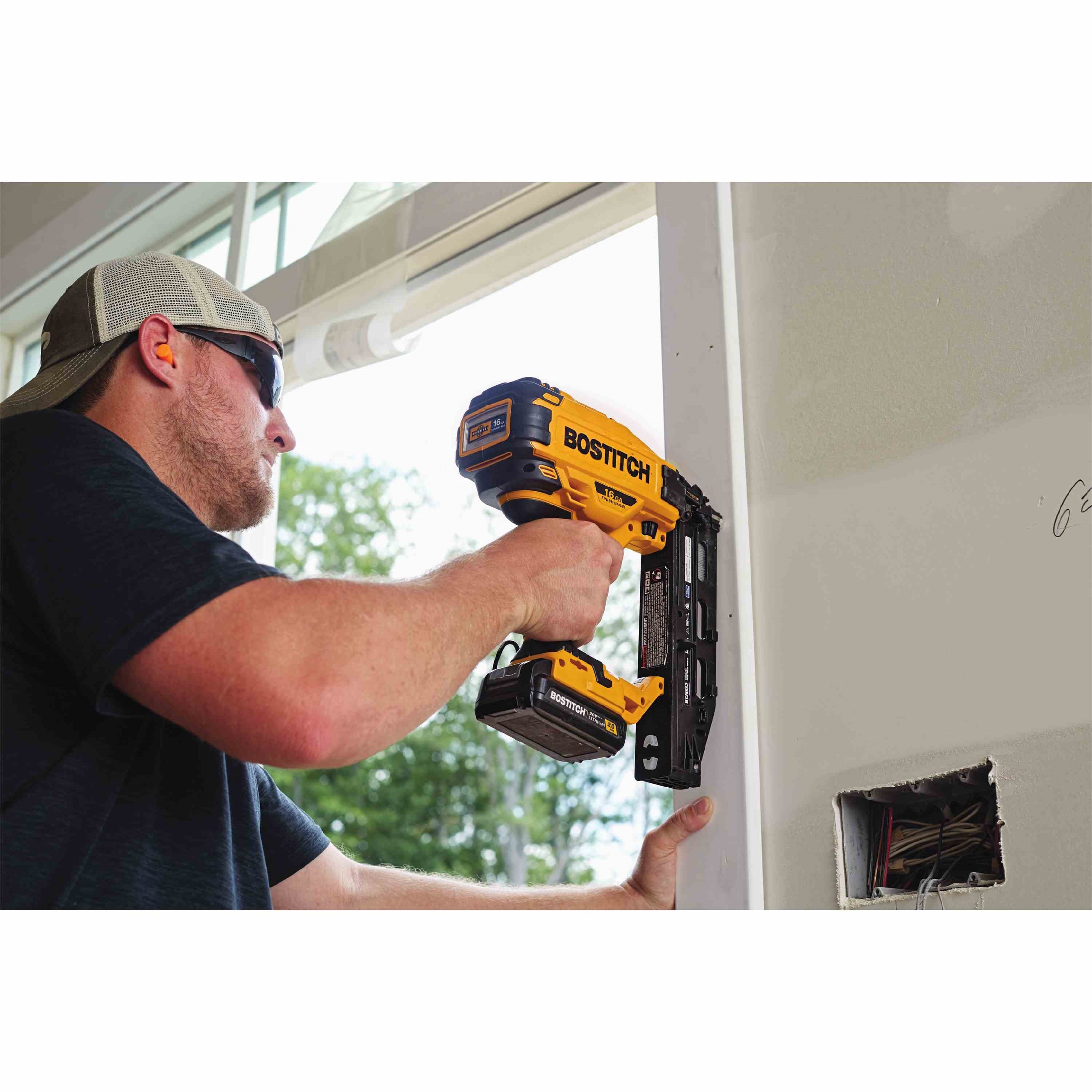Bostitch BCN662D1 16 Gauge Straight Finish Nailer Kit