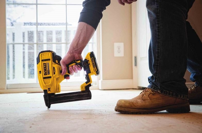 Dewalt DCN681B For Flooring Underlayment