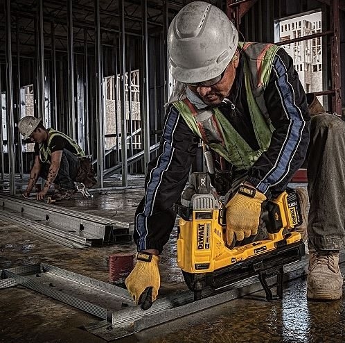 Dewalt DCN891P2 Drywall Track Installation