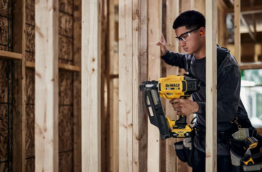 Dewalt DCN920B 20V MAX Cordless 21-Degree Framing Nailer for professional contractor