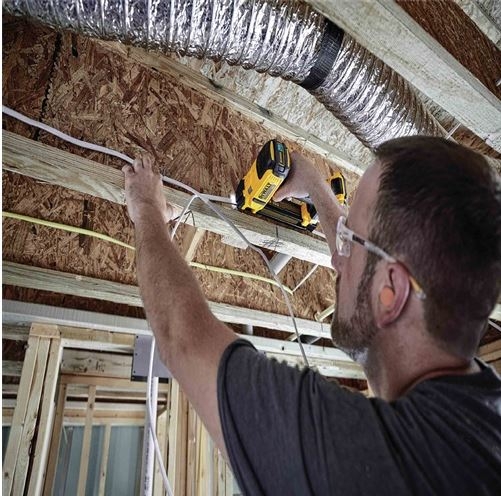 Dewalt DCN701B 20V MAX Cordless Cable Stapler Overhead