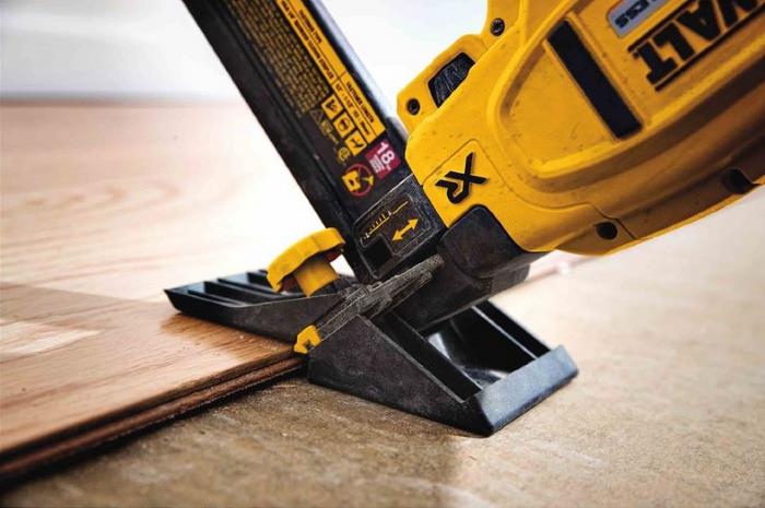 Dewalt DCN682B Installing Wood Flooring
