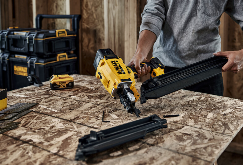 Dewalt DZN930 Cordless Framing Nailer Extended Magazine, 2" to 3-1/2" in use