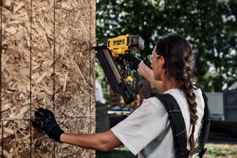 Dewalt DZN930 Cordless Framing Nailer Extended Magazine, 2" to 3-1/2" jobsite