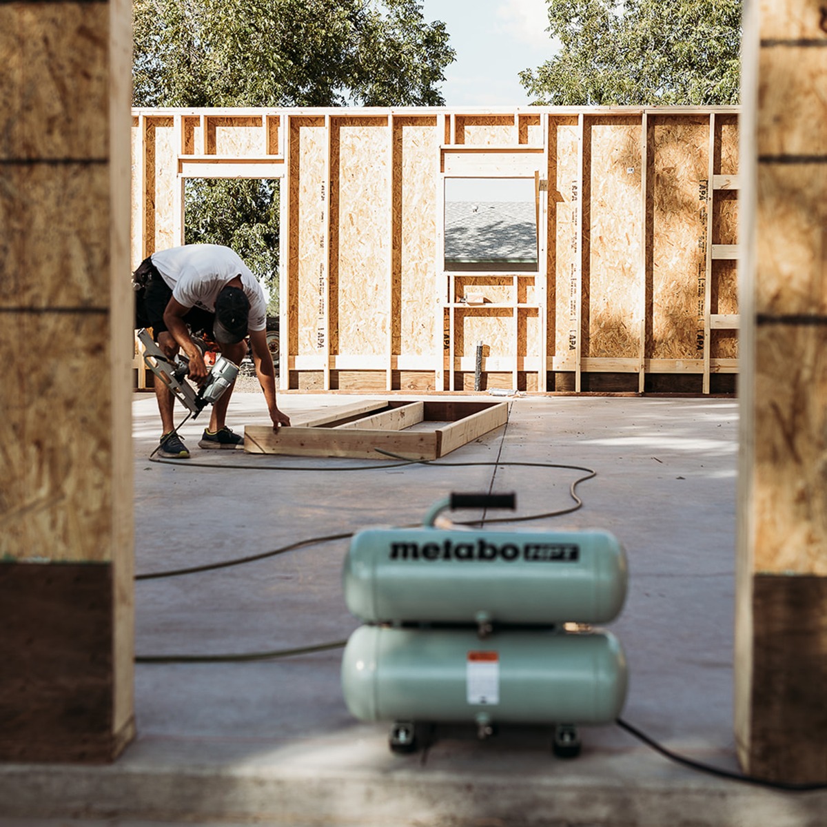 Metabo HPT EC99S 4 Gallon Portable Electric Twin Stack Air Compressor in use 3