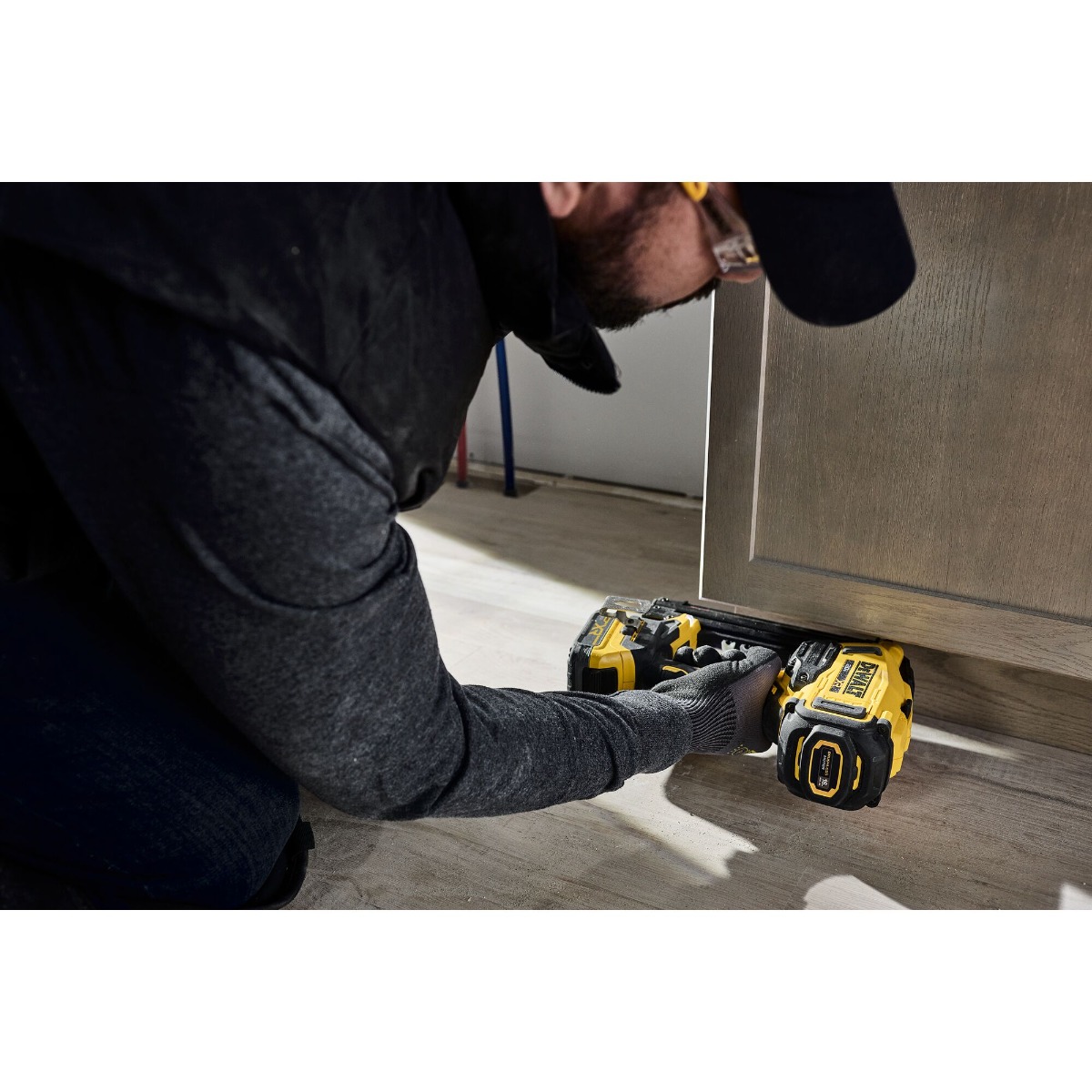 Dewalt DCN210B 20V 18 Ga. Cordless Brad Nailer in use 2