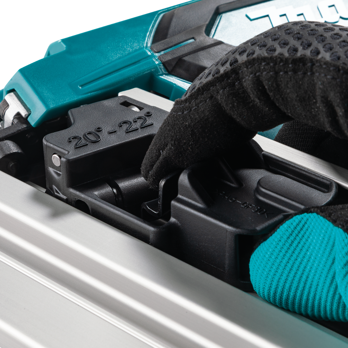 Makita GNB02Z 40V Max XGT Brushless 21-Degree Full Round Head Framing Nailer nail rack lock load