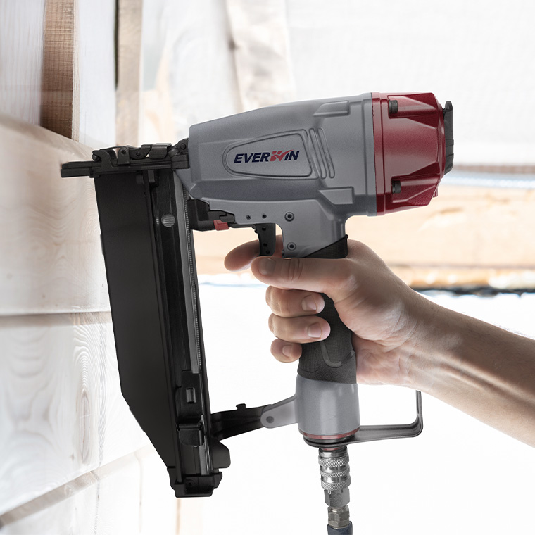 Everwin FN1665 16 Gauge Straight Finish Nailer in use