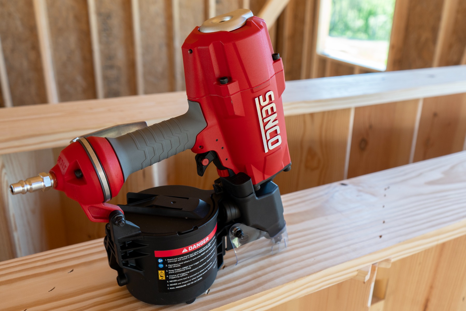 Senco FN71T1 15 Degree Coil Framing Nailer beauty shot 2