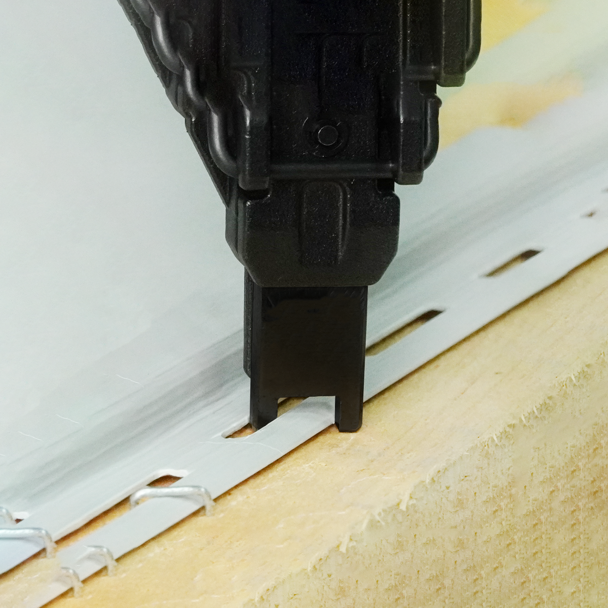 Everwin FSM40V-CT 18GA Vinyl Siding Stapler for siding applications