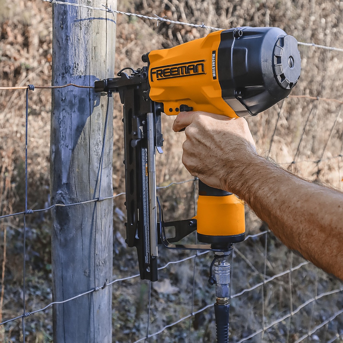 Freeman G2FS9 Pneumatic 9-Gauge Fencing Stapler in use