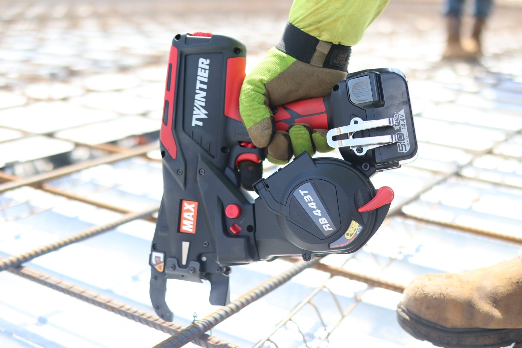 Max RB443T TwinTier Cordless Rebar Wire Tier professional contractor in use