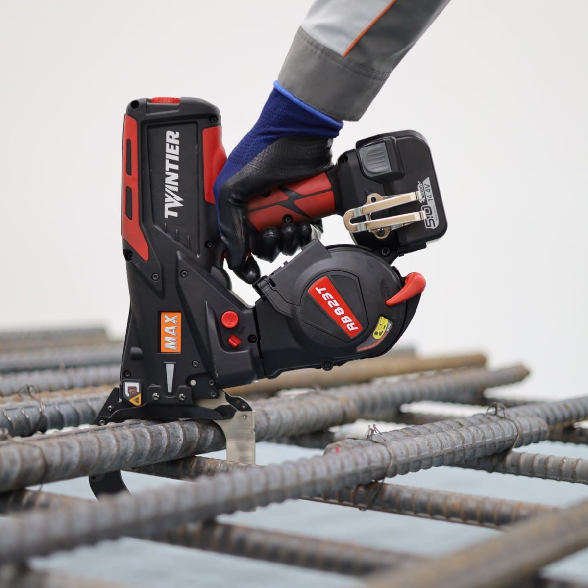 MAX USA RB823T X-Large Rebar Tying Tool jobsite