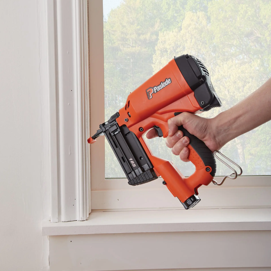 Paslode IM200Li.2 Cordless 18 Ga Brad Finish Nailer lifestyle 918100