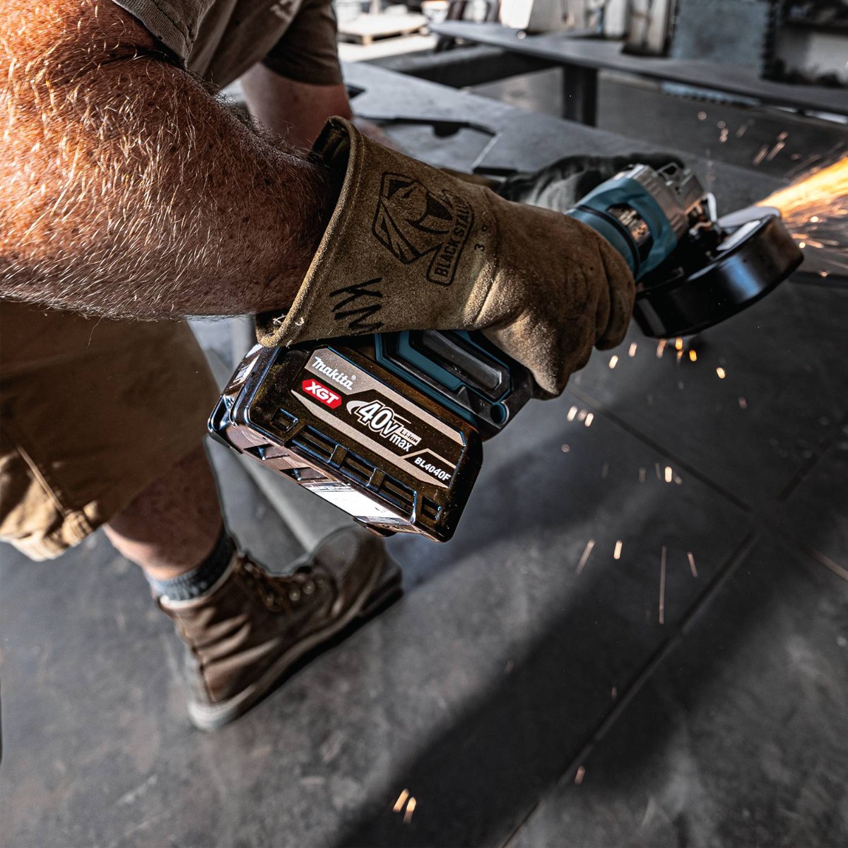Makita BL4040F 40V MAX XGT 4.0 Ah High Power Li-Ion Battery power tool in use