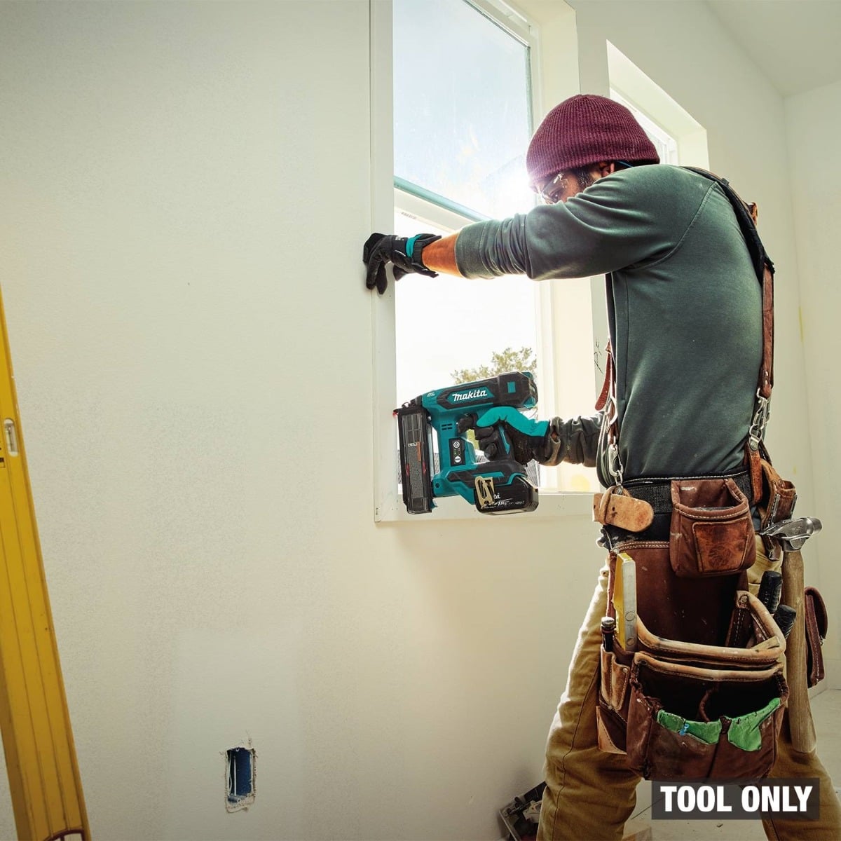 Makita XNB04Z 18V LXT Brushless 18 Gauge Brad Nailer in use 5