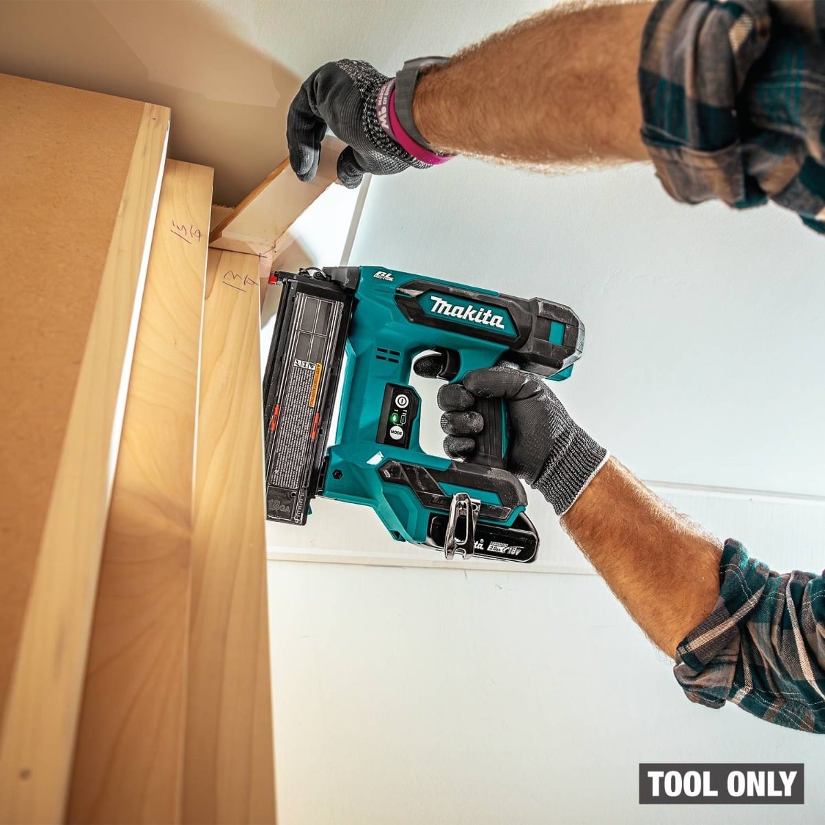 Makita XNB04Z 18V LXT Brushless 18 Gauge Brad Nailer in use 2