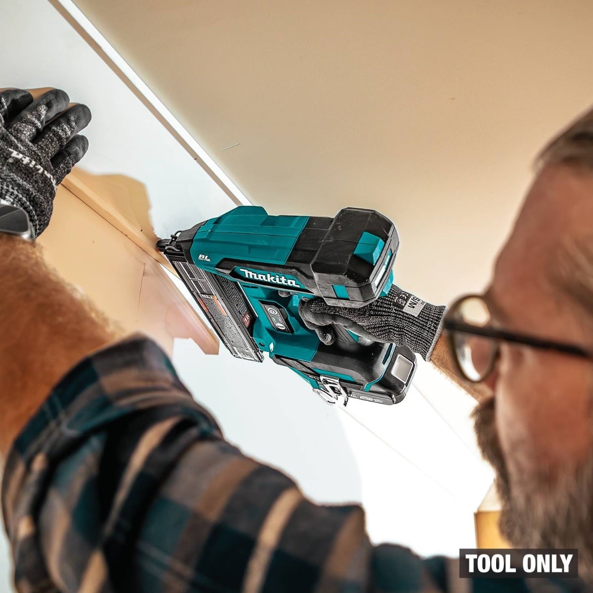 Makita XNB04Z 18V LXT Brushless 18 Gauge Brad Nailer in use 6