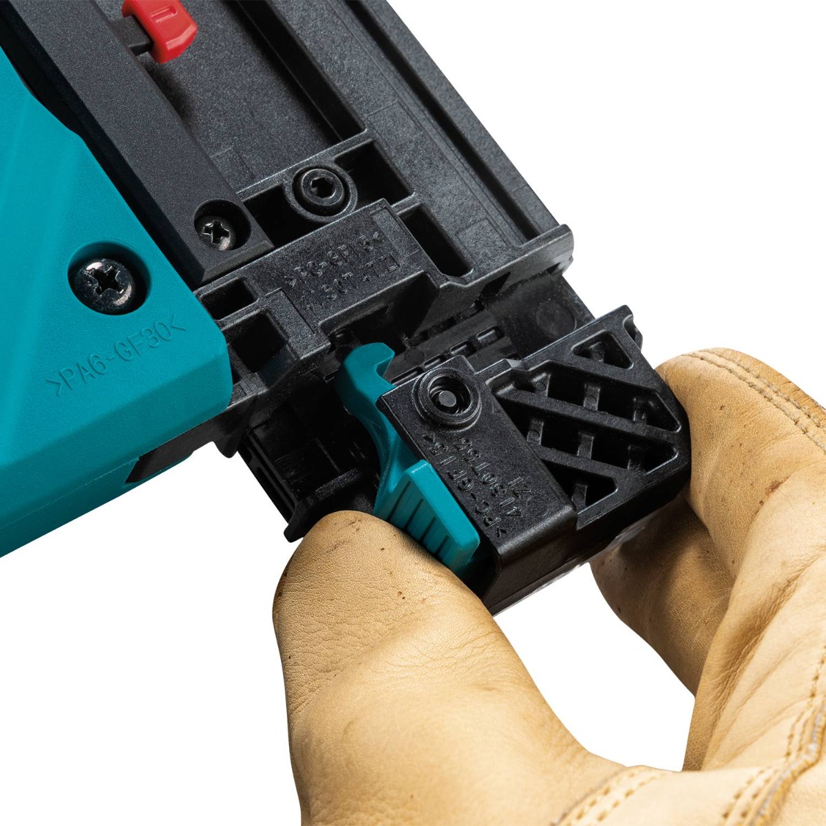 Makita XNB06Z 18V LXT Brush1less 16 Gauge Angled Finish Nailer magazine