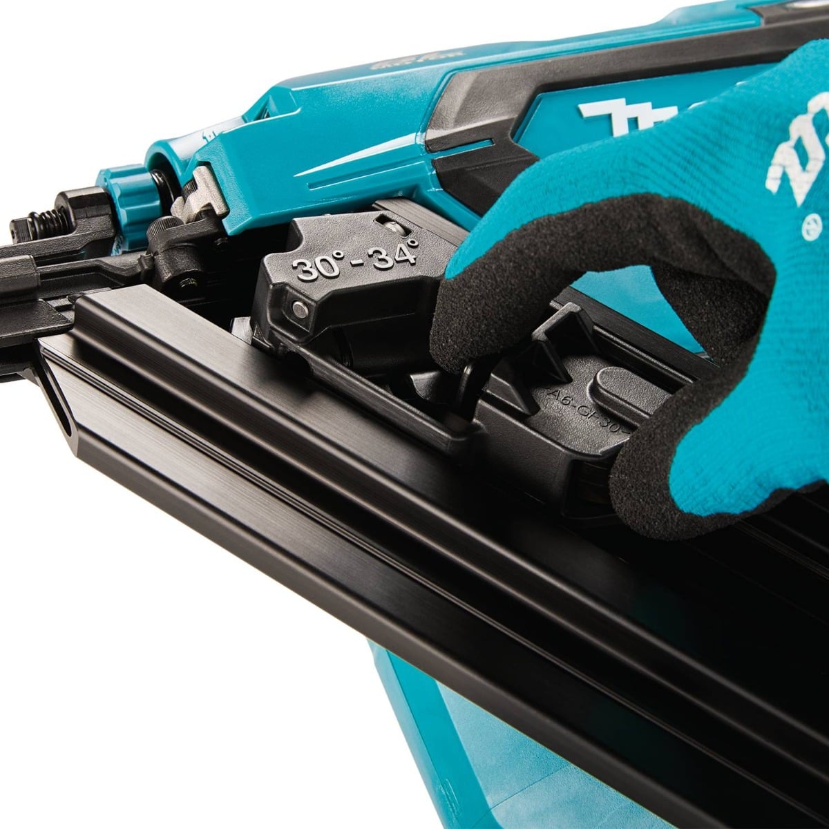 Makita XNB07M1 18V LXT Brushless 30-Degree Clipped Head Framing Nailer magazine