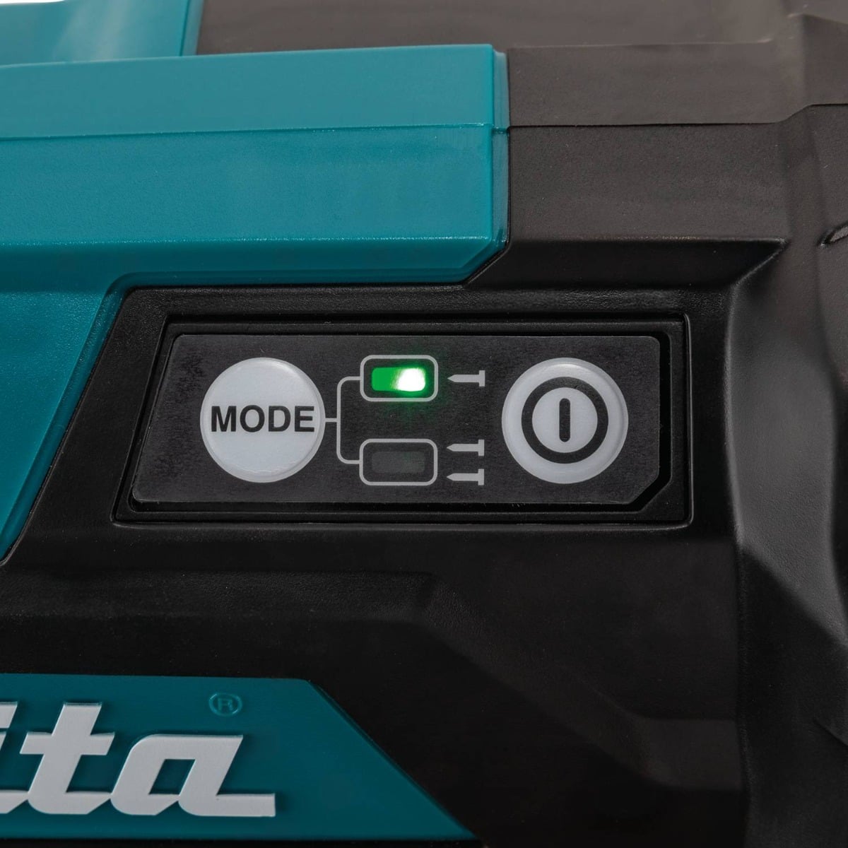 Makita XNB07M1 18V LXT Brushless 30-Degree Clipped Head Framing Nailer actuation