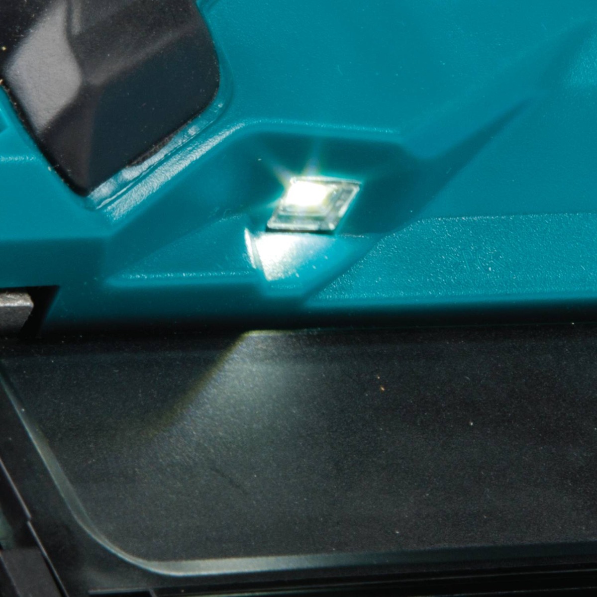 Makita XTP02Z 18V LXT Brushless 23 Gauge Pin Nailer work light