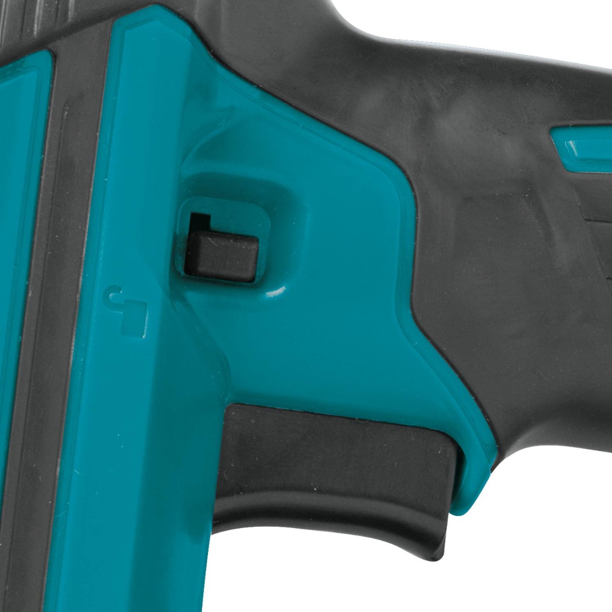 Makita XTP02Z 18V LXT Cordless 23 Gauge Pin Nailer trigger