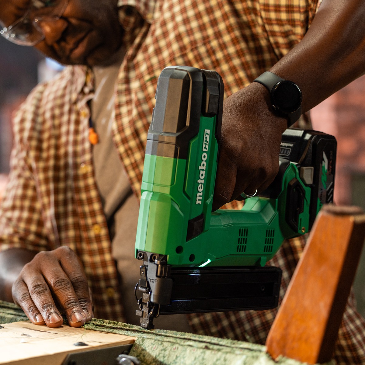 Metabo HPT N1804DBM 18V MultiVolt 18Ga Narrow Crown Stapler professional contractor