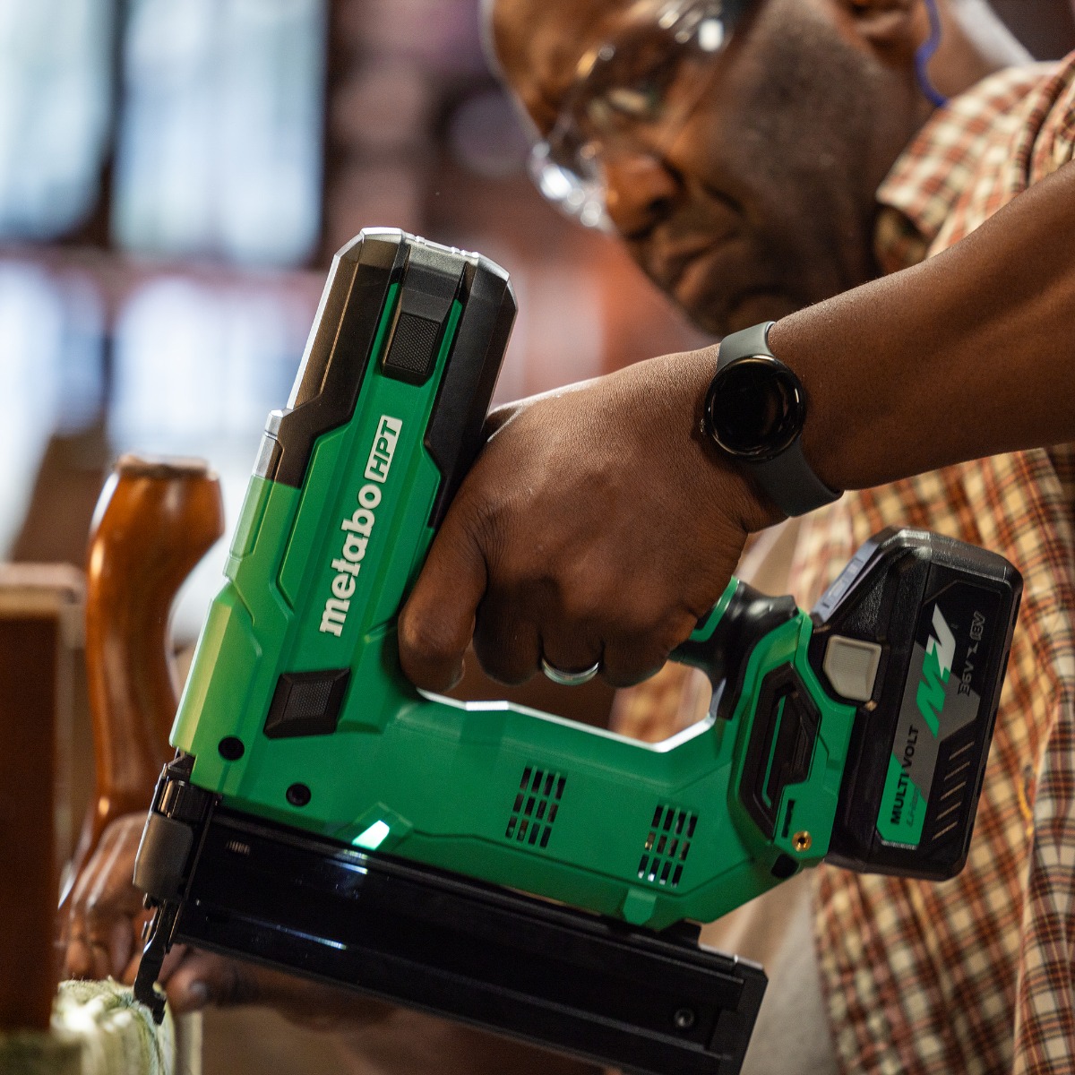 Metabo HPT N1804DBM 18V MultiVolt 18Ga Narrow Crown Stapler jobsite
