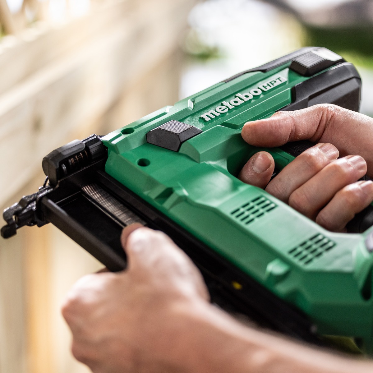 Metabo HPT N1804DBM 18V MultiVolt 18Ga Narrow Crown Stapler 100 staple mag capacity