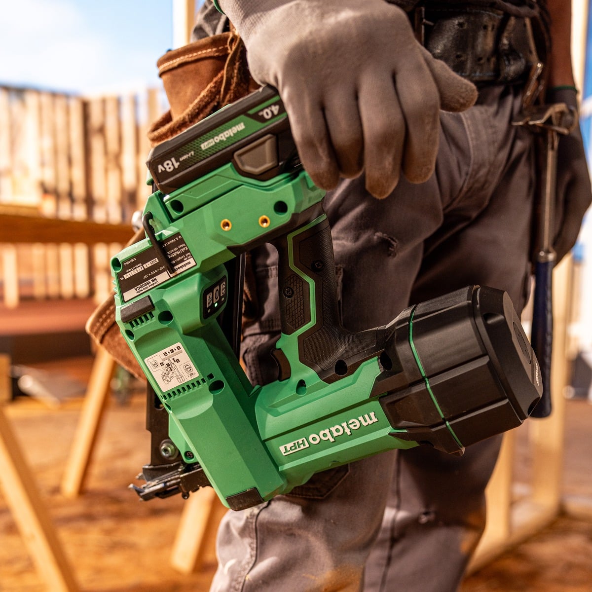 Metabo HPT NR1890DCA 18V MultiVolt Cordless Nailer rafter hook
