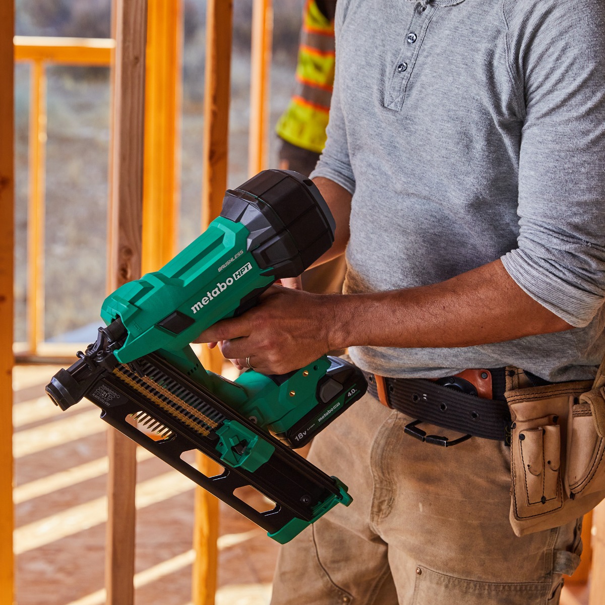 Metabo HPT NR1890DRA 18V MultiVolt Cordless Plastic Strip Framing Nail gun