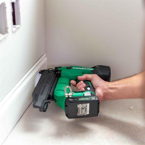 Metabo HPT NT1850DFTM Li-Ion 18 Gauge Cordless Brad Nailer in use