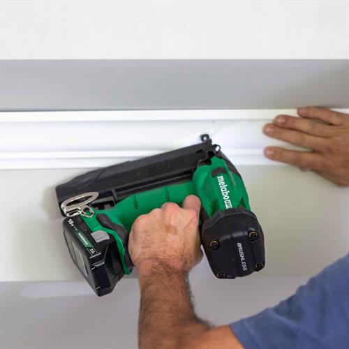 Metabo HPT NT1850DFTM Li-Ion 18 Gauge Cordless Brad Nailer finish trim