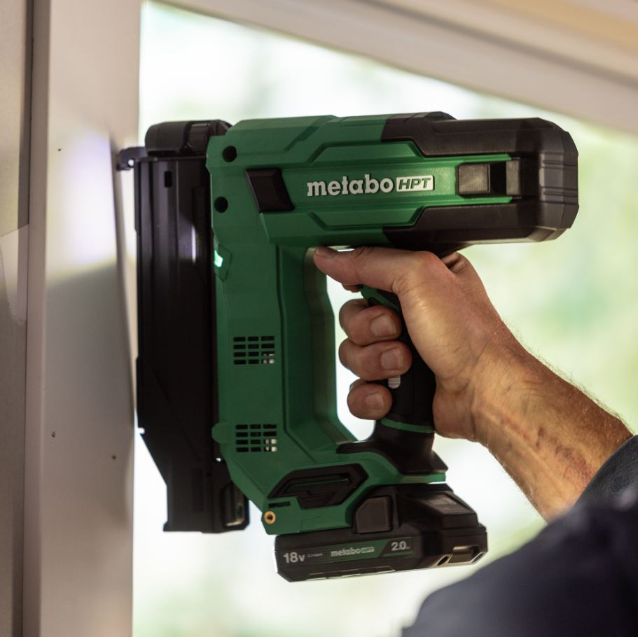 Metabo HPT NT1850DGM 18V Multivolt 18-Gauge Compact Brad Nailer w/ battery and charger for builders