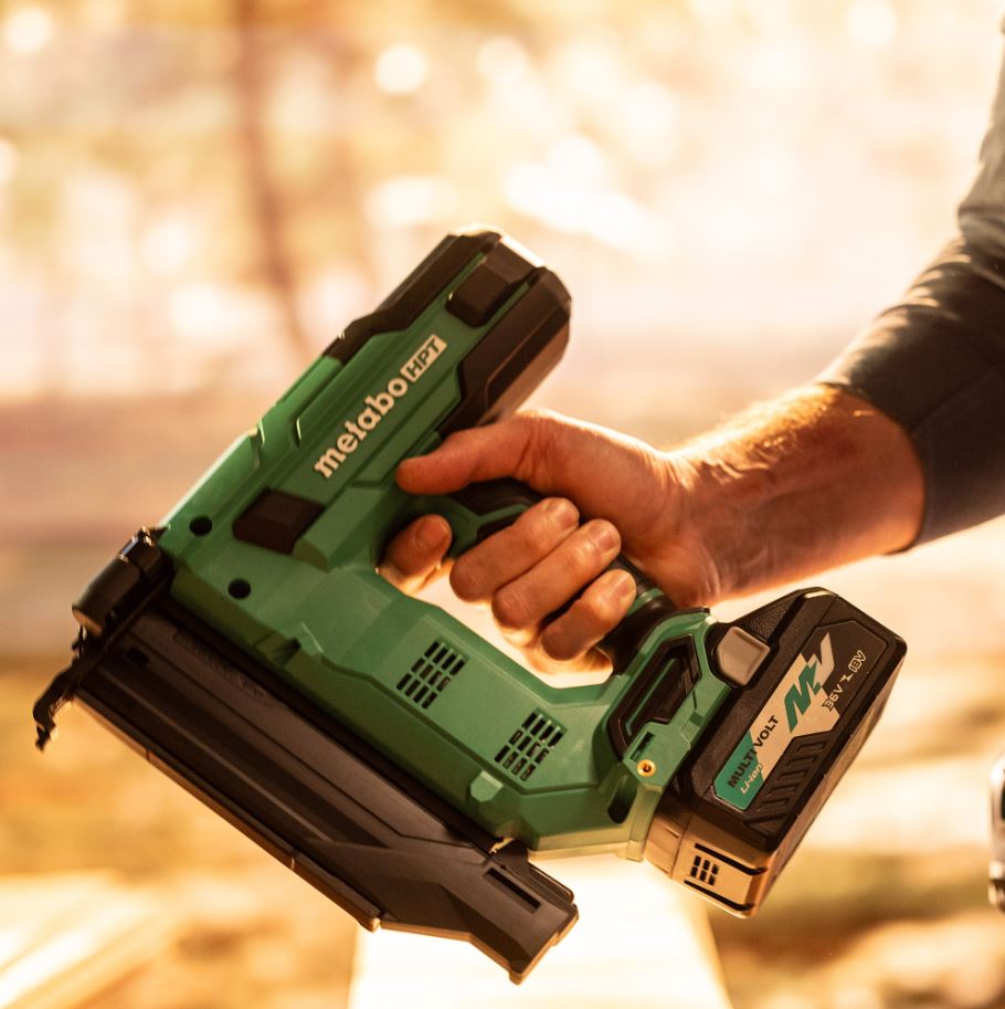 Metabo HPT NT1850DGM 18V Multivolt 18-Gauge Compact Brad Nailer w/ battery and charger kit in use jobsite4