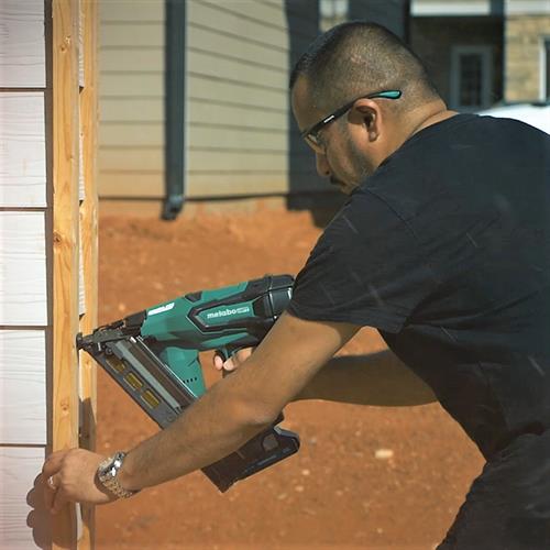 Metabo HPT NT1865DMASTM (Formerly Hitachi) Li-Ion 15 Gauge Angled Cordless Finish Nailer professional contractor