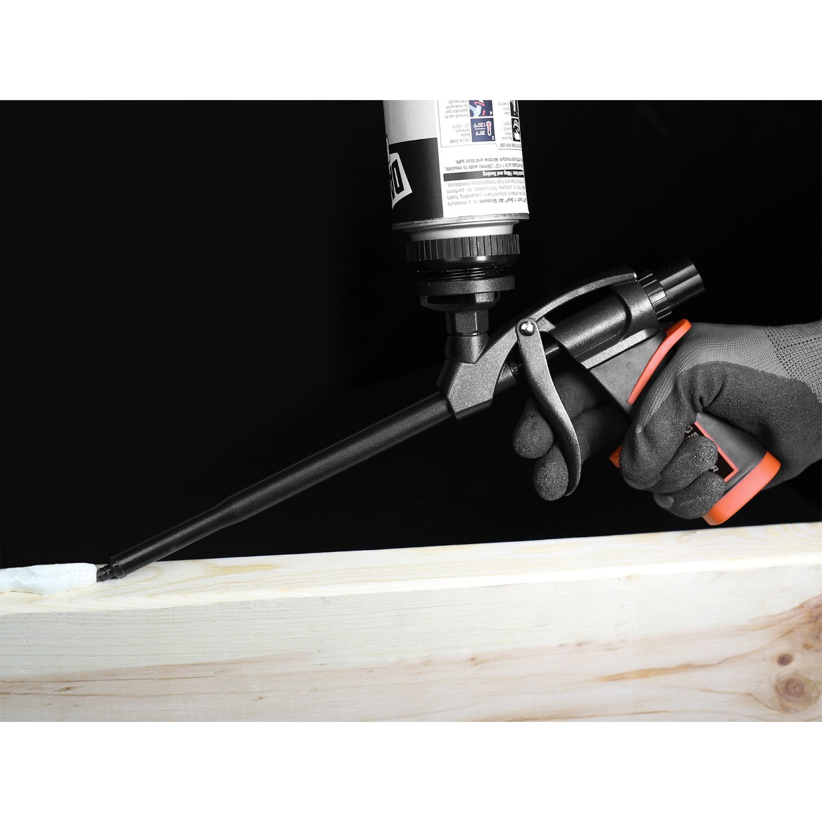 DAP Sharpshooter-XP Premium Non-Stick Foam Applicator 75650 70234 in use