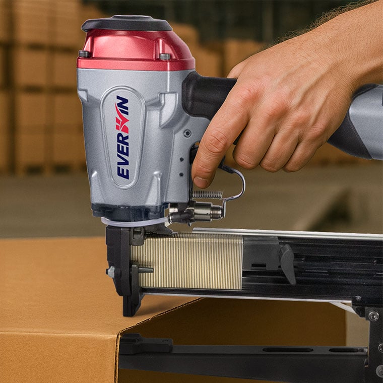Everwin SN402S2CL 16 Gauge Clinch Stapler in use