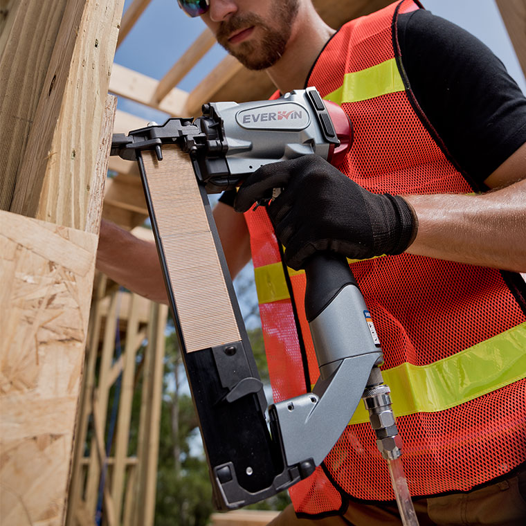 Everwin SN50GS-16 Industrial 16 Gauge Medium Crown Stapler jobsite